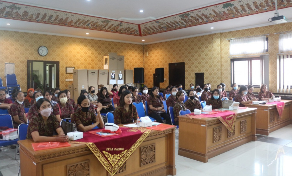 Antusias Kader Baru Posyandu Desa Dalung Ikuti Penyegaran dan Pelatihan Penggunaan Antropometri Kit